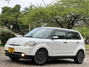 Mazda Verisa 2006 White