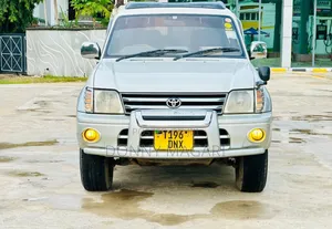 Toyota Land Cruiser Prado 2.7 3dr 2002 White