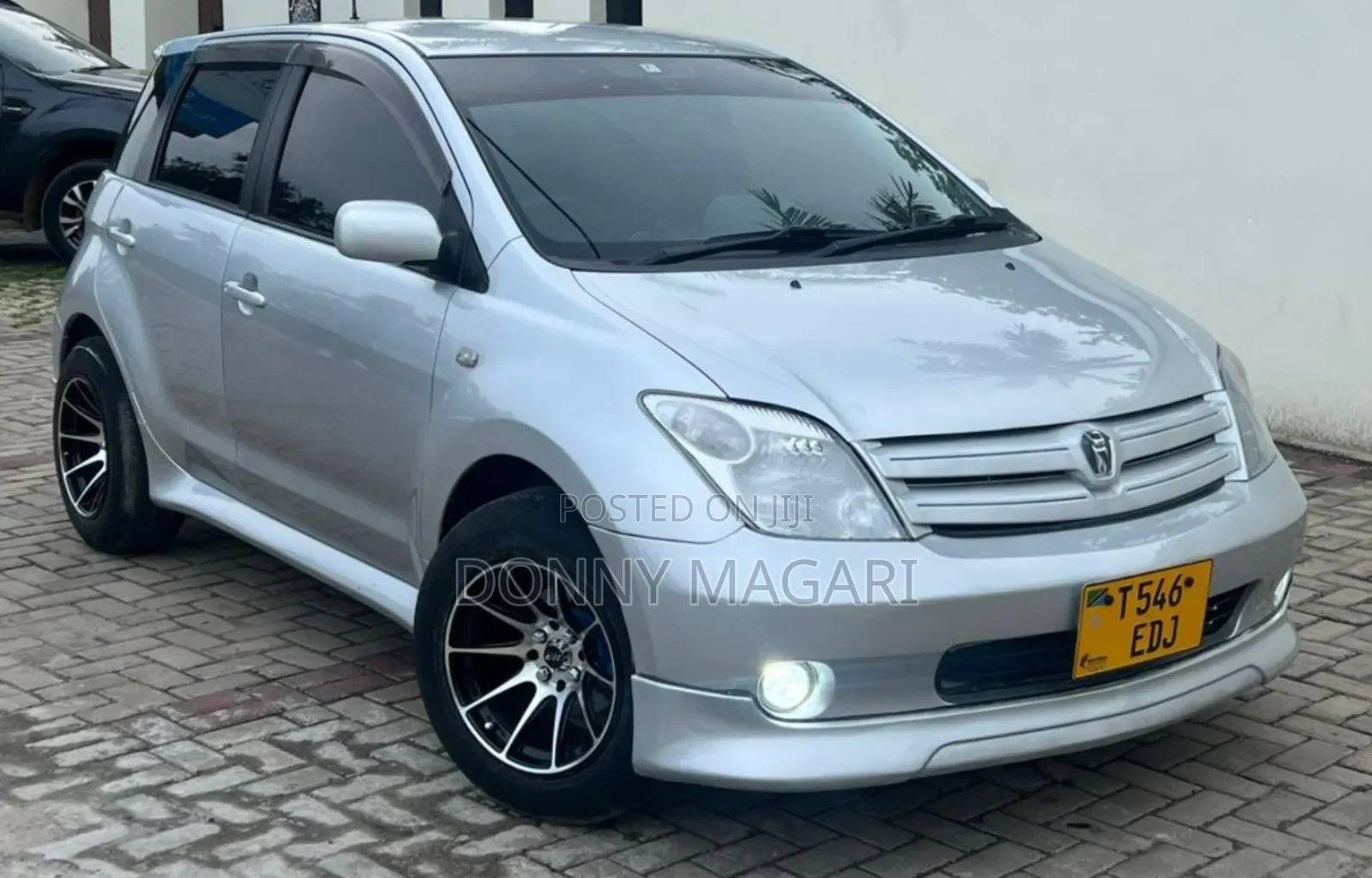 Toyota IST 2004 Silver