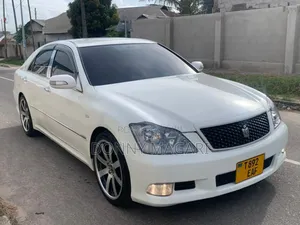 Toyota Crown 2006 White