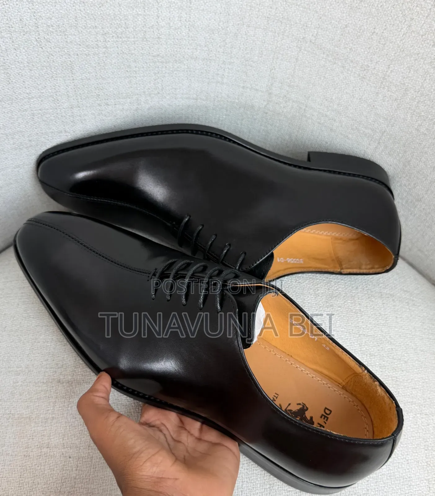 Quality Leather / De Ross Brand / Made in Italy 