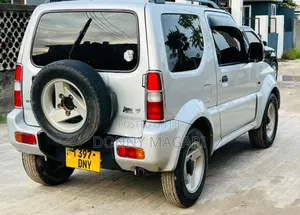 Suzuki Jimny 2000 Silver