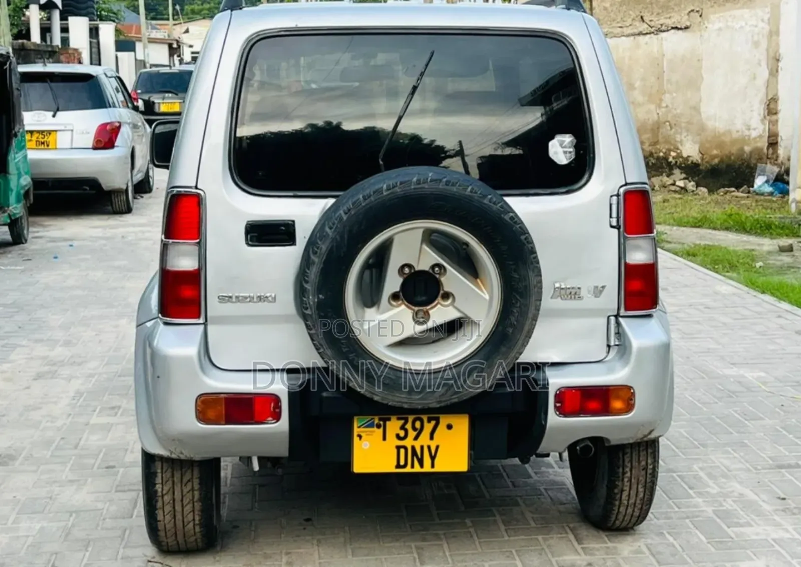 Suzuki Jimny 2000 Silver