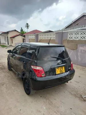 Toyota IST 2006 Black