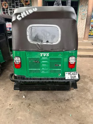 Bajaj Avenger 200 2025 Blue