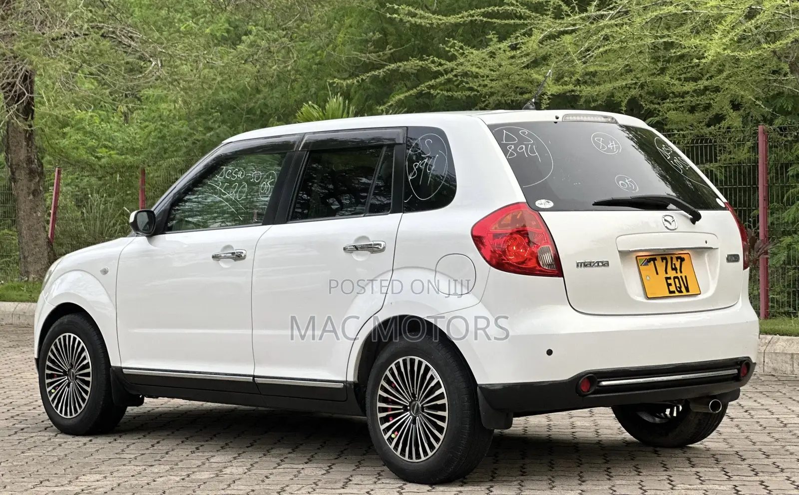 Mazda Verisa 2006 White