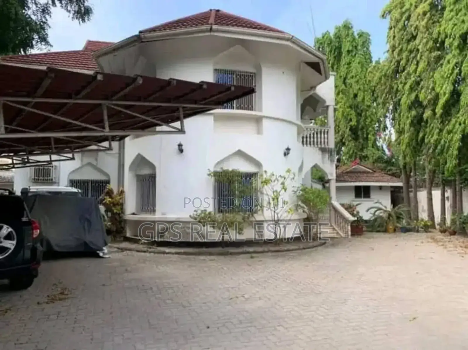 5bdrm Mansion in Msasani for sale