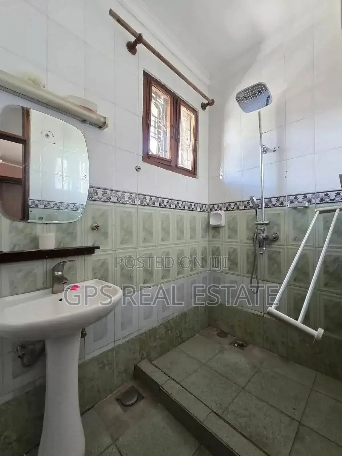 7bdrm House in Mikocheni B for rent