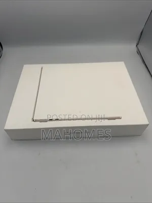 New Laptop Apple MacBook Air 2025 M4 16GB Apple M4 SSD 256GB