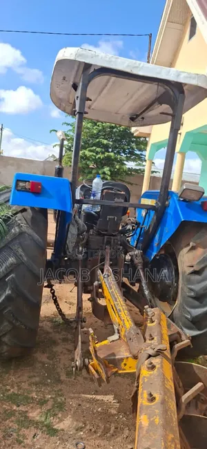 Tractor New Holland