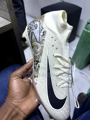 Nike Predator