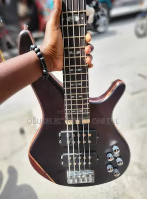 Guitar Ibanez 5 Strings Bass Active