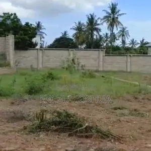 Kiwanja Kinauzwa Salasala Mwanzo