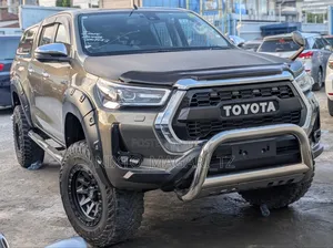 Toyota Hilux 2020 Gold