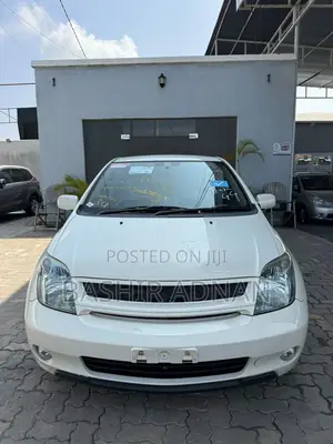 Toyota IST 2003 White