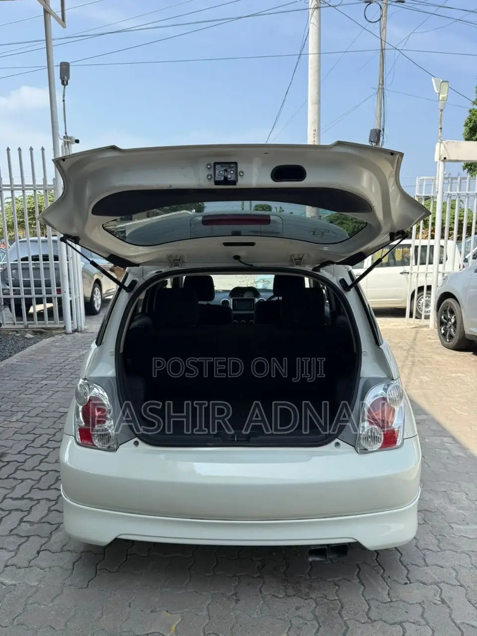 Toyota IST 2003 White