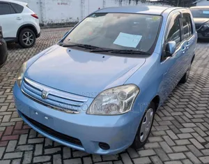 Toyota Raum 2004 Blue