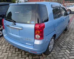 Toyota Raum 2004 Blue