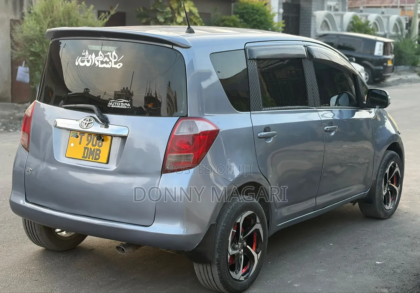 Toyota Ractis 1.5 AWD 2008 Gray