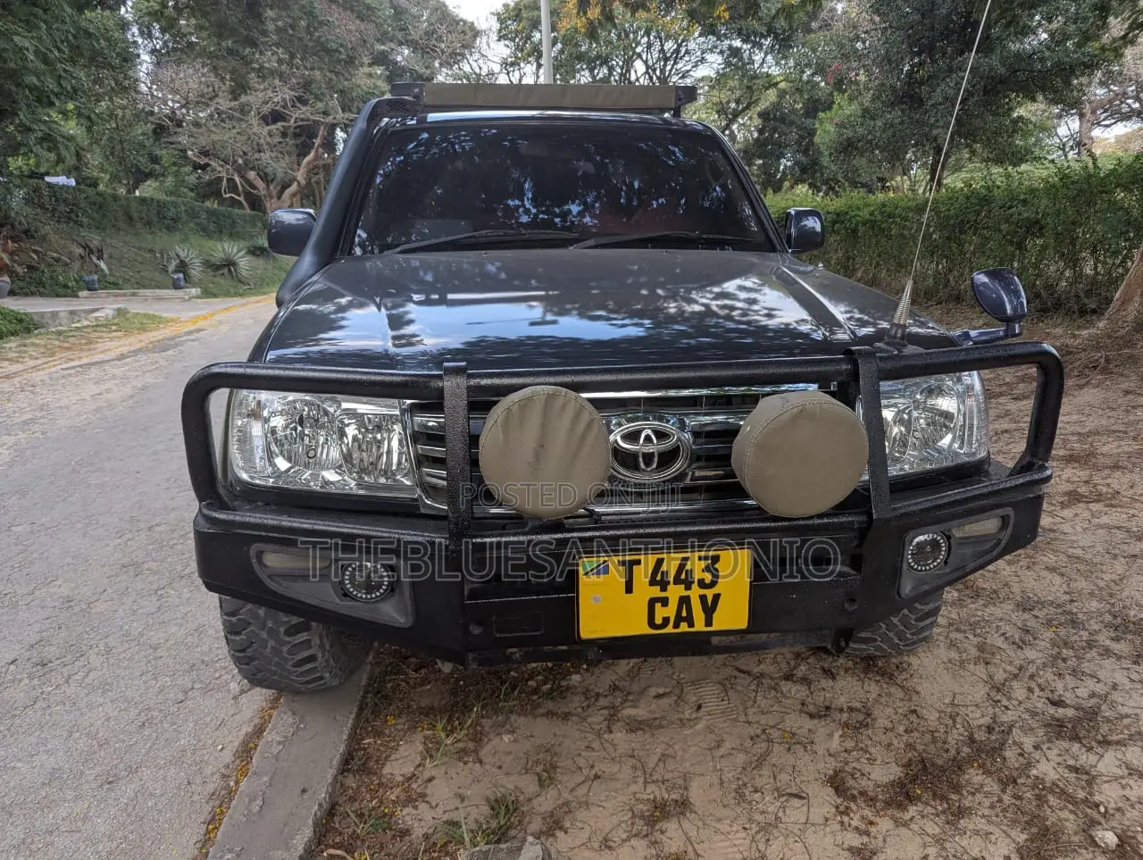 Toyota Land Cruiser 2003 Gray