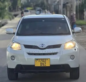 Toyota IST 2008 White