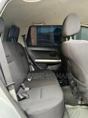 Toyota IST 2004 Silver