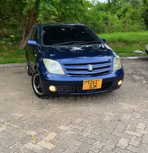Toyota IST 2004 Blue