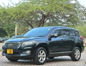 Toyota Vanguard 2012 Black