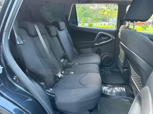 Toyota Vanguard 2012 Black