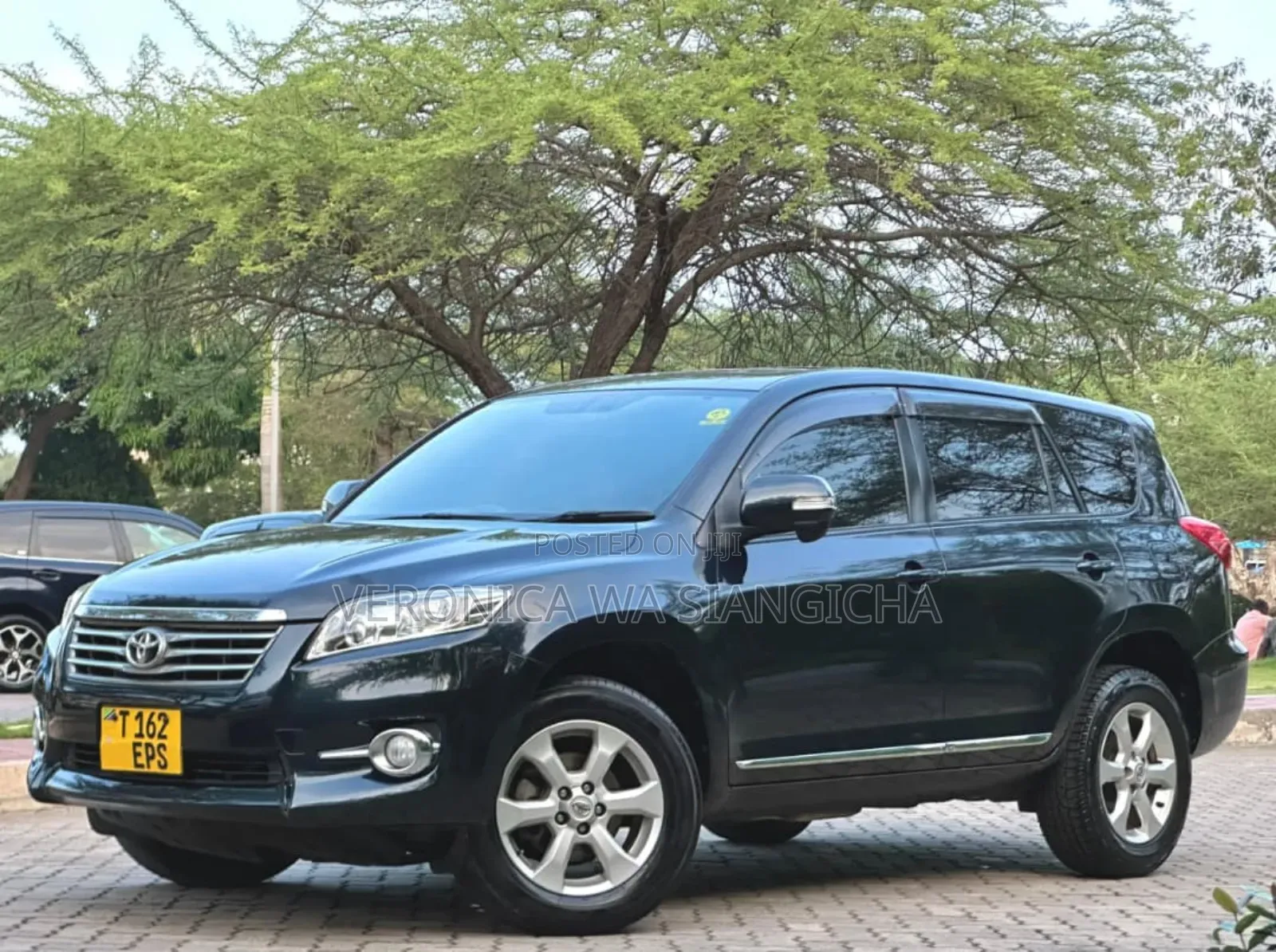 Toyota Vanguard 2012 Black