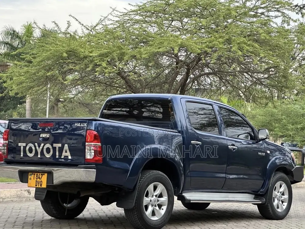 Toyota Hilux 2007 Blue