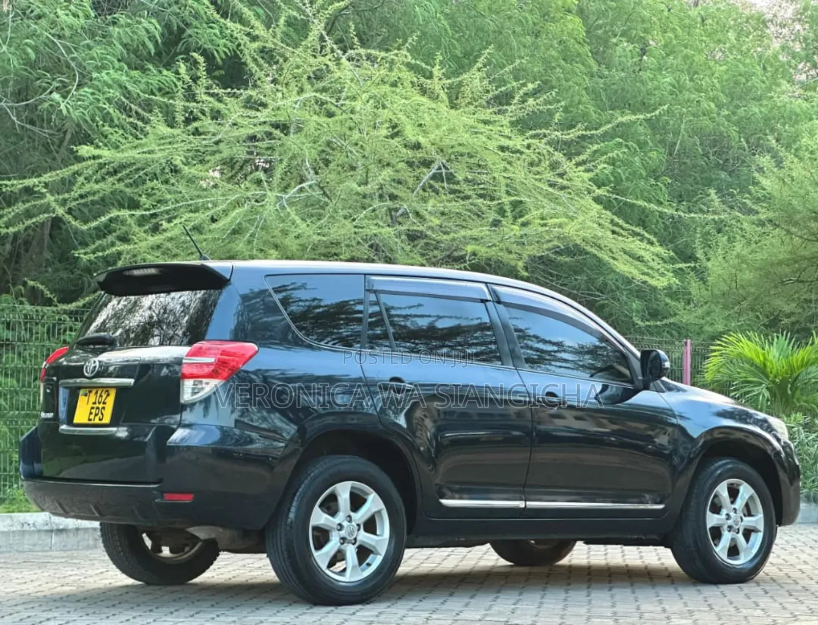 Toyota Vanguard 2012 Black