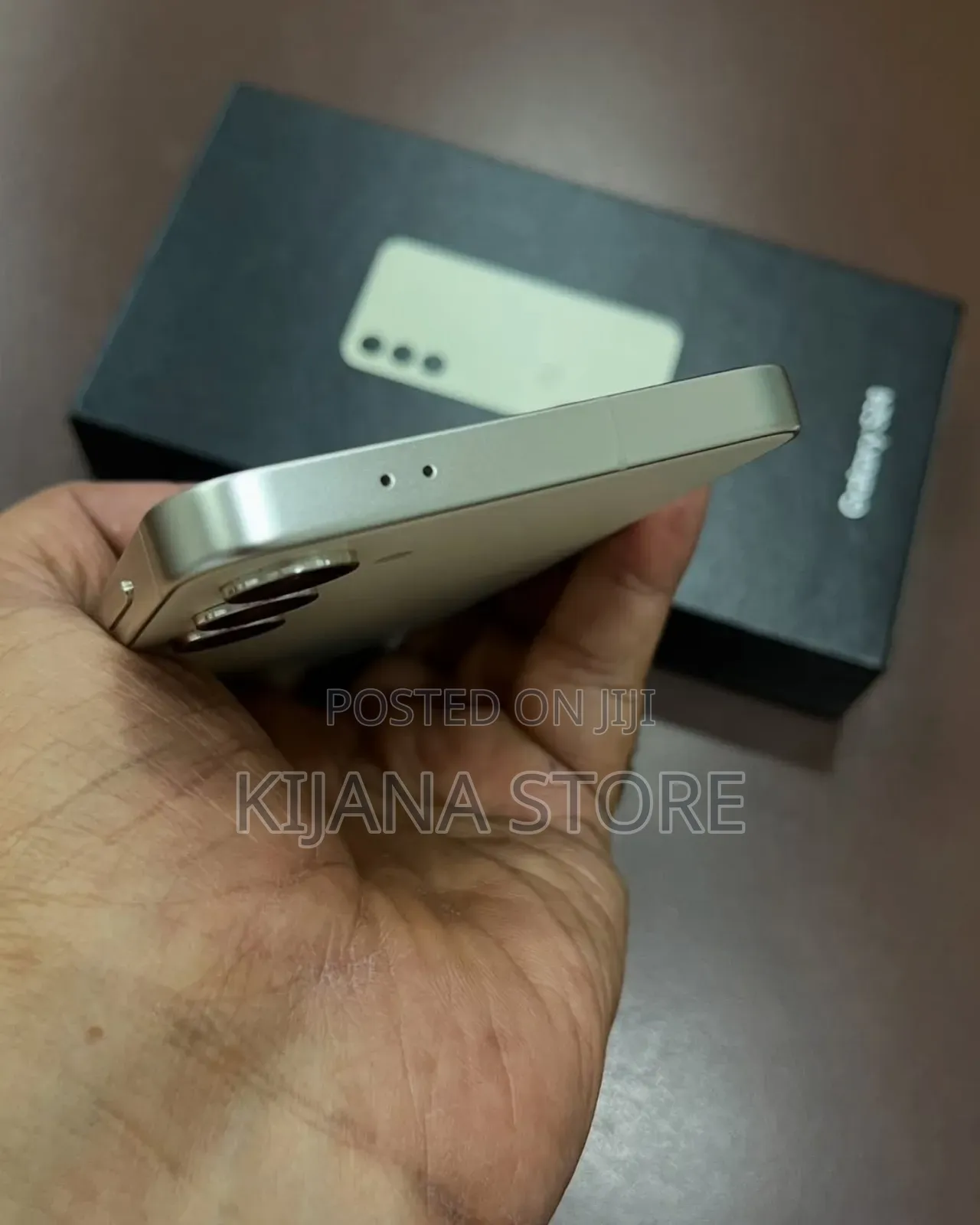 New Samsung Galaxy S24 256 GB Gold