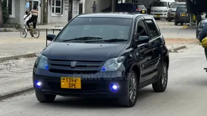 Toyota IST 2004 Blue