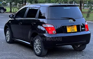 Toyota IST 2006 Black
