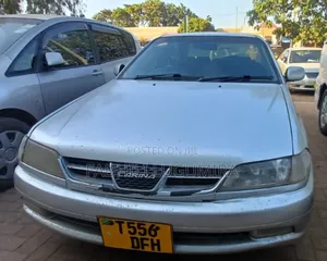Toyota Carina 2000 Silver