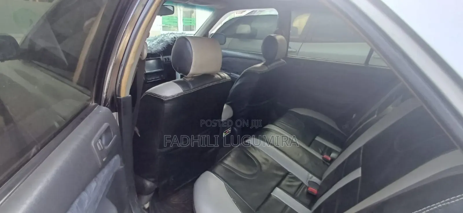 Toyota Carina 2000 Silver