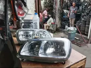 Head Lemp Rav4 Old