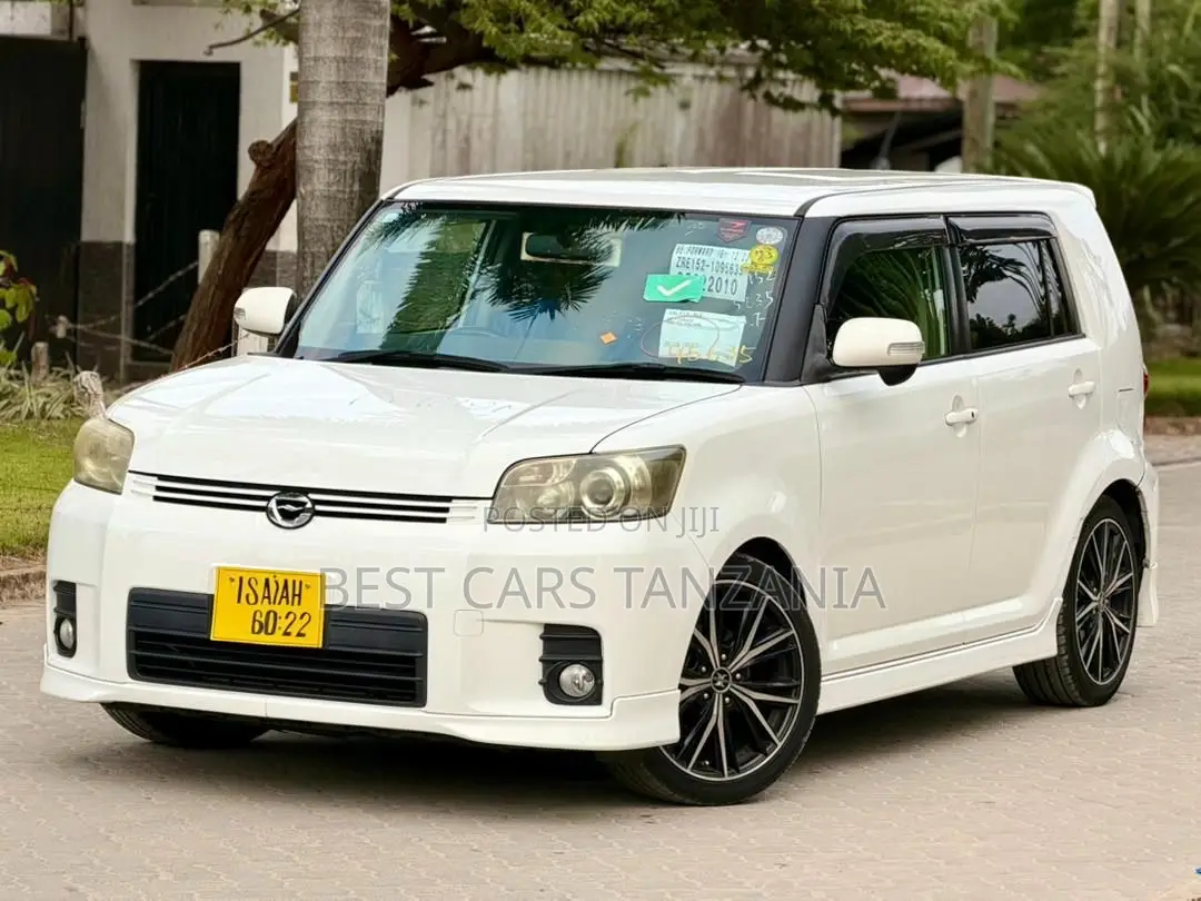 Toyota Corolla Rumion 2008 White