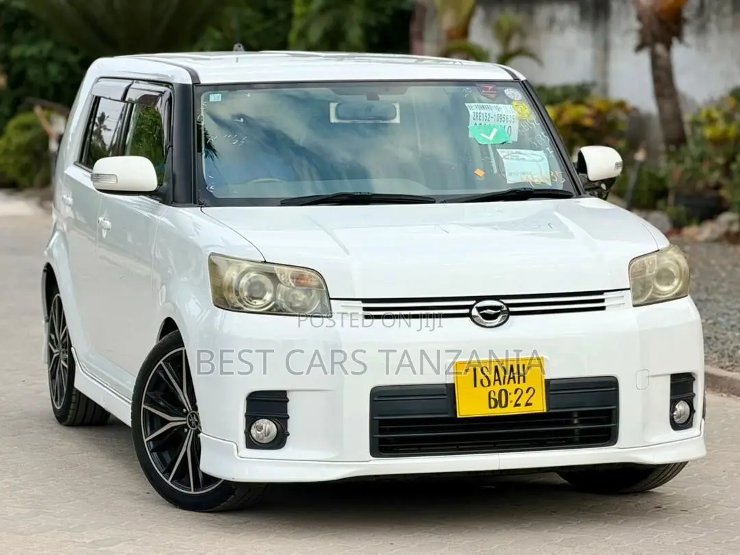 Toyota Corolla Rumion 2008 White
