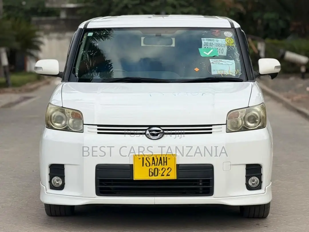 Toyota Corolla Rumion 2008 White