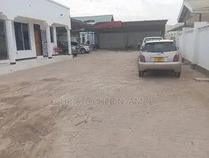 Kiwanja Na Nyumba