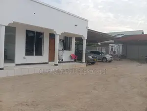 Kiwanja Na Nyumba
