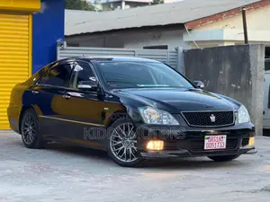 Toyota Crown 2006 Black