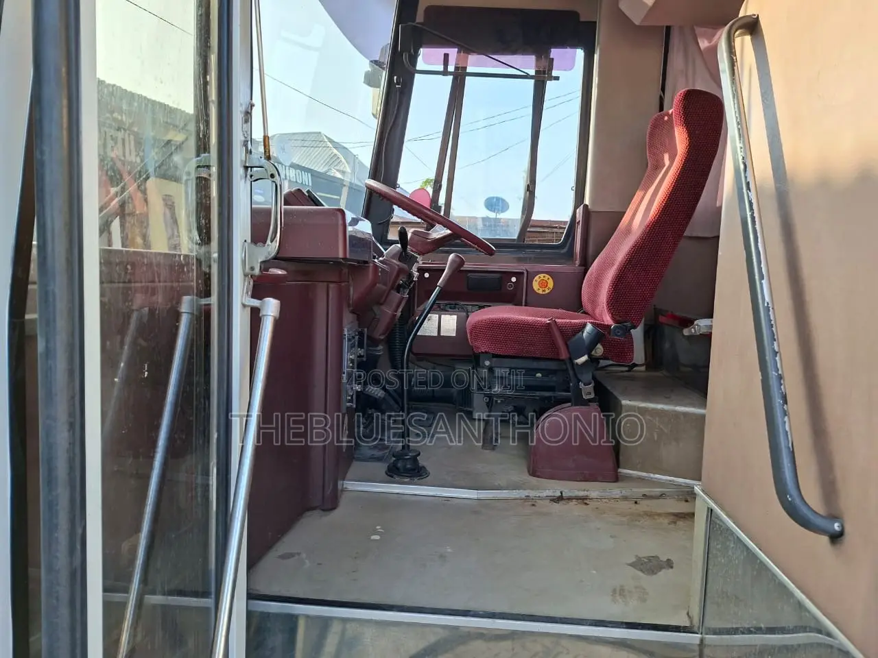 Mitsubishi Fuso Rosa 2000 Blue