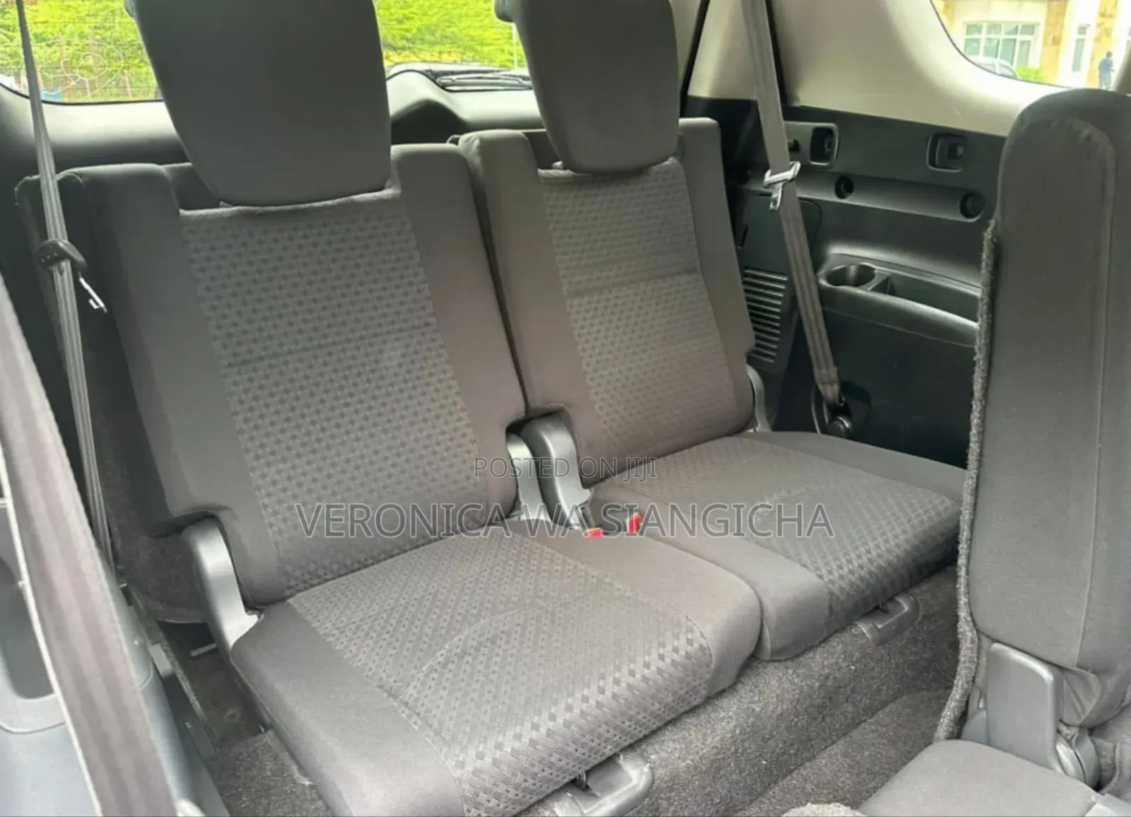 Toyota Vanguard 2010 White