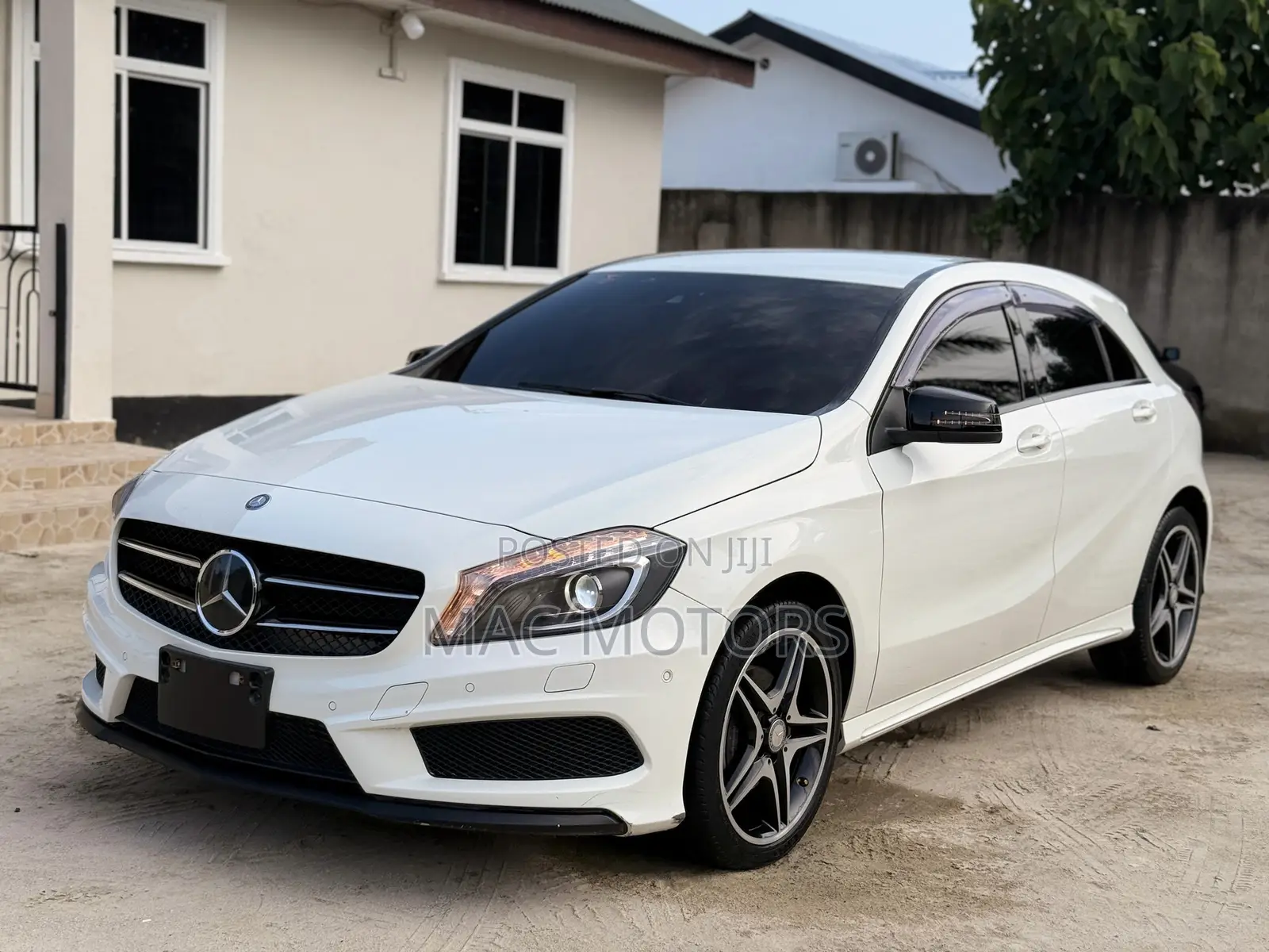 Mercedes-Benz A-Class 2014 White