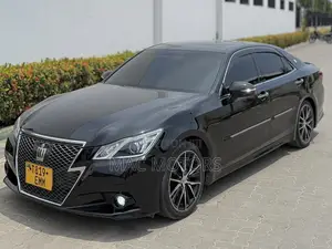 Toyota Crown 2015 Black