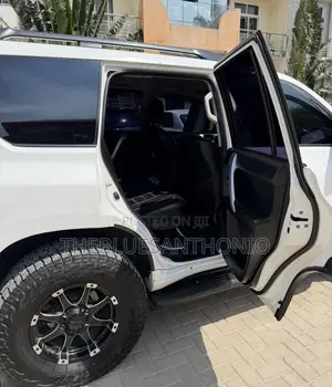 Toyota Land Cruiser Prado 2015 White