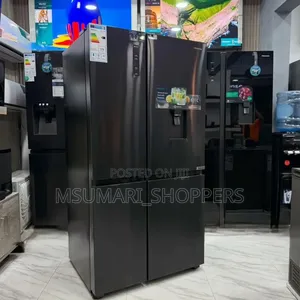 Hisense Side by Side American Doors Refrigerator 631l